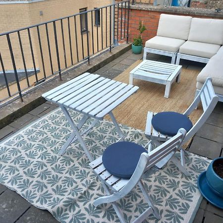 Gezellig Centraal Gelegen Penthouse Oostende Apartment Exterior photo